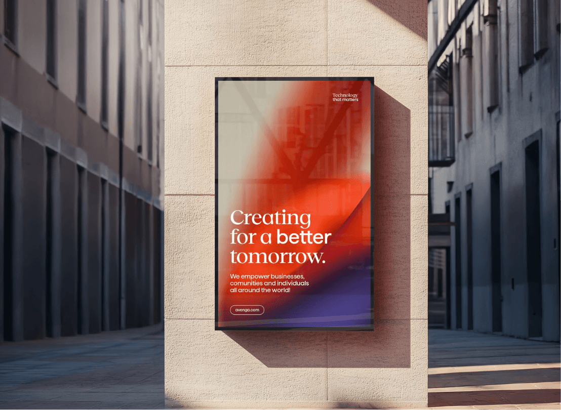 Op een buitenposter op een muur staat: Empowering people and businesses to build a better tomorrow.