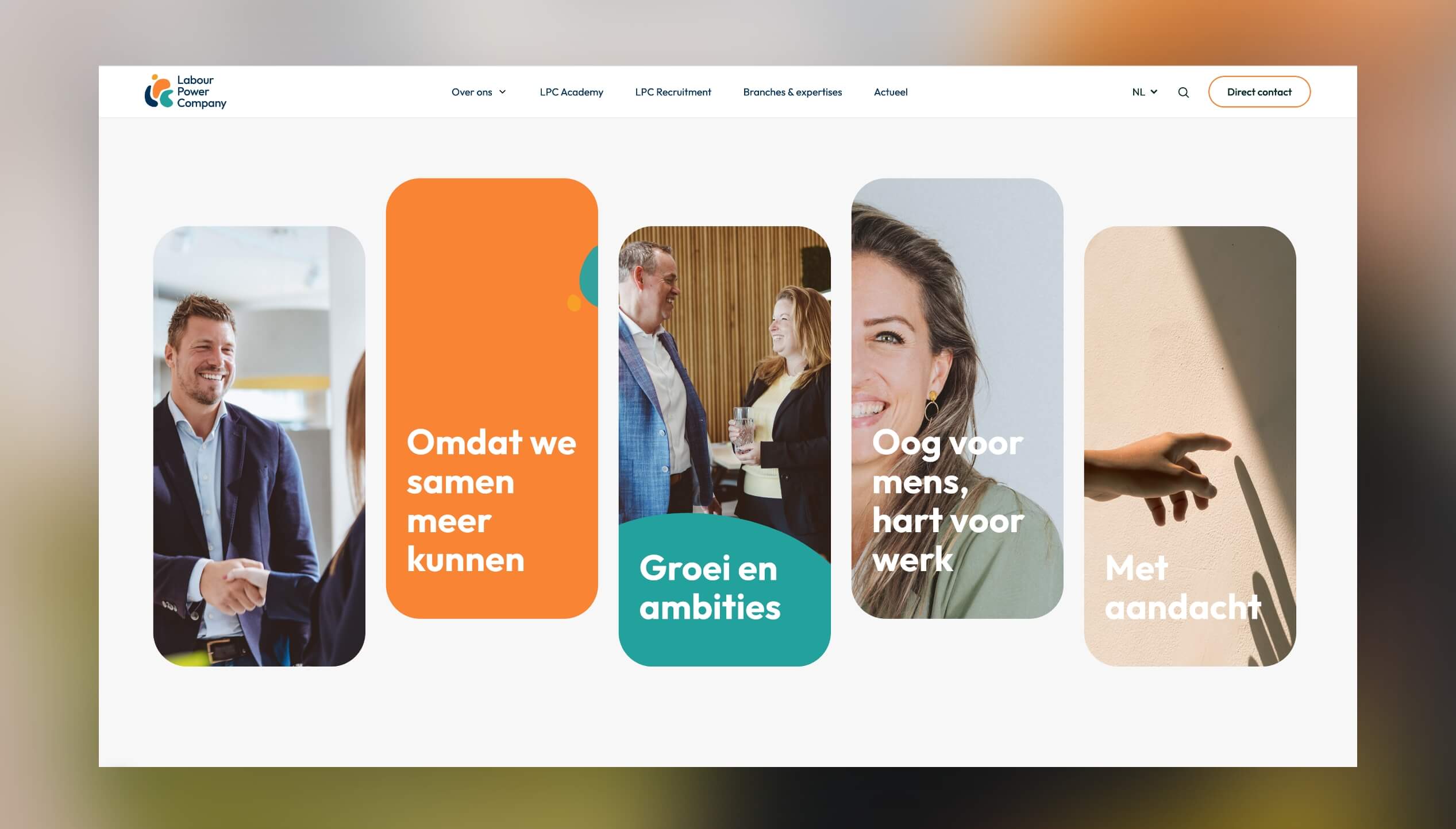 Collage van diverse professionals die lachen en interactie hebben met Nederlandse tekst op de achtergrond.