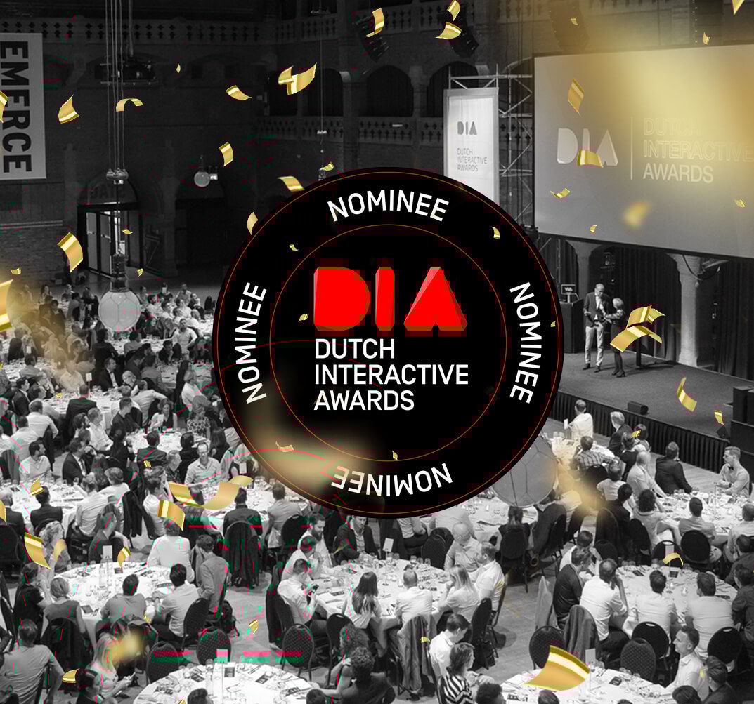 Dutch Interactive Awards: Gasten zitten, decor, confetti valt.