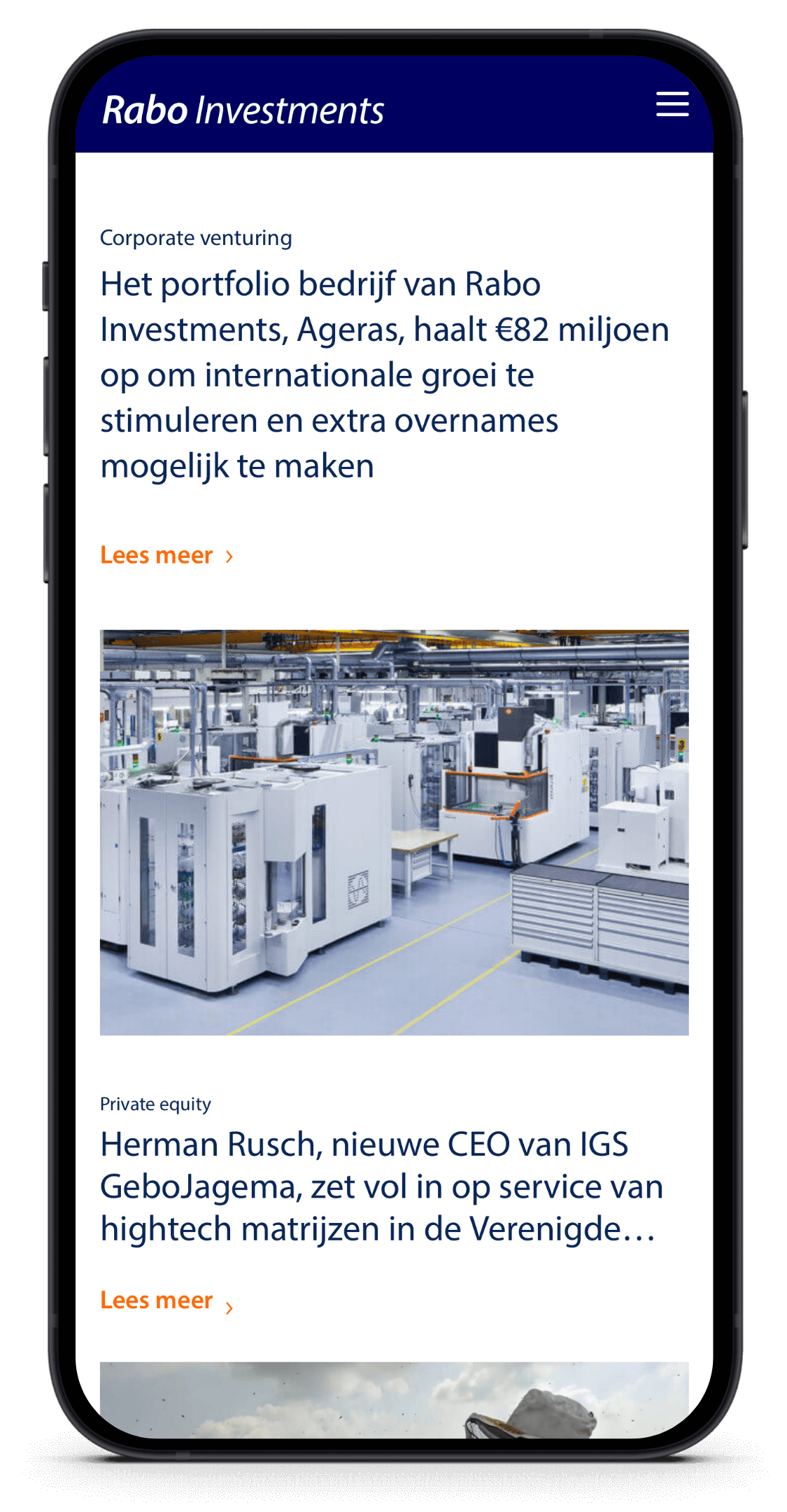 Smartphone toont Rabo Investments-pagina: bedrijfsnieuws en fabrieksafbeeldingen.